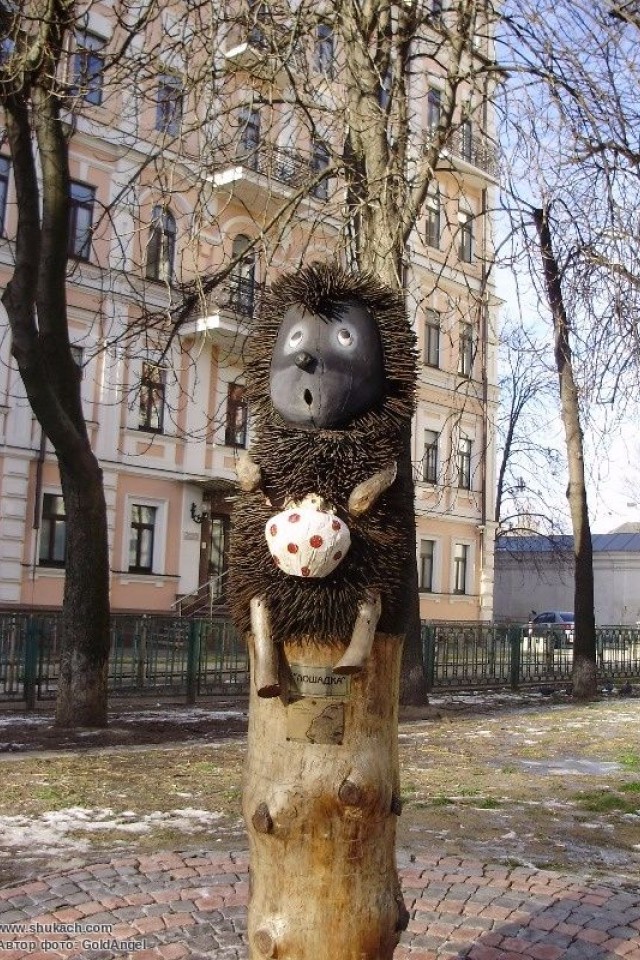Памятник «Ёжик в тумане»