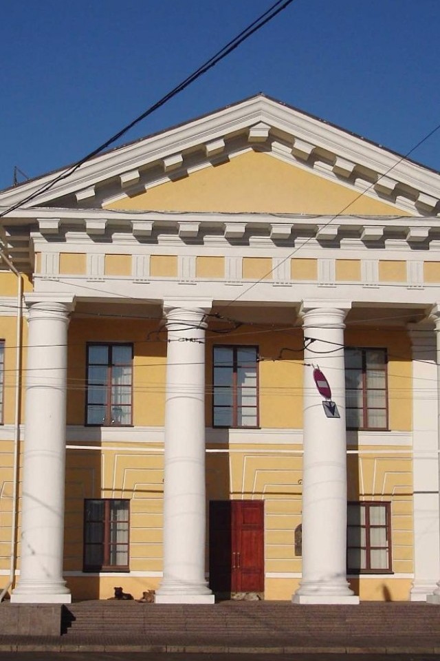 Контрактовый дом