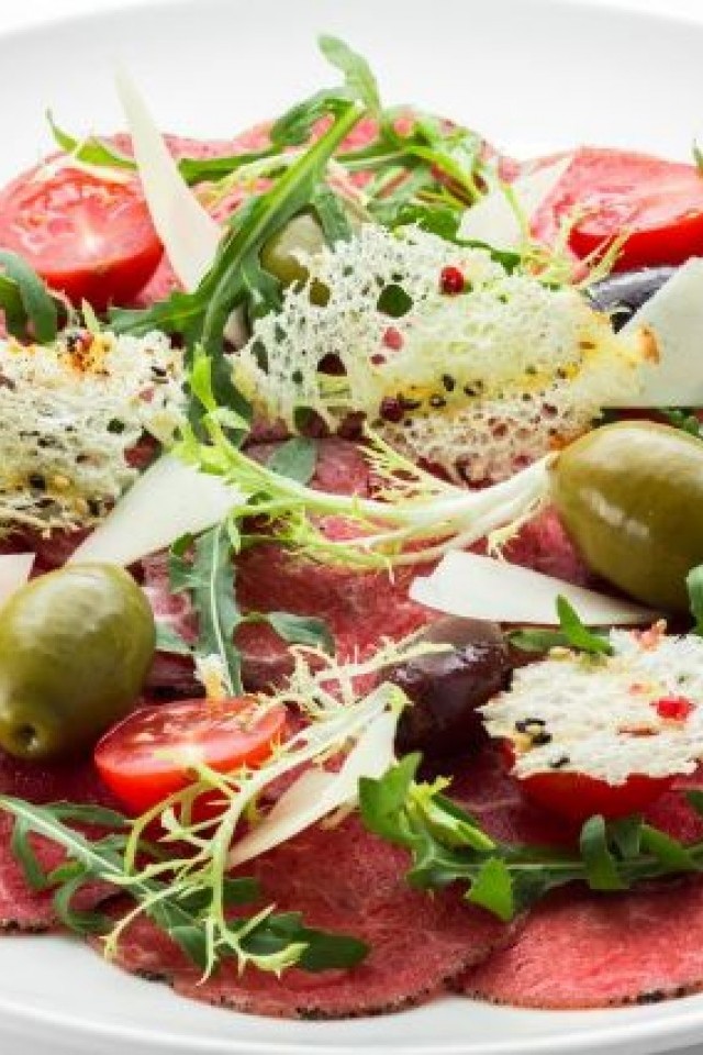 СМОРОДИНА – мясной ресторан в парке!