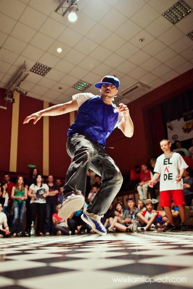 K2v Dance Studio