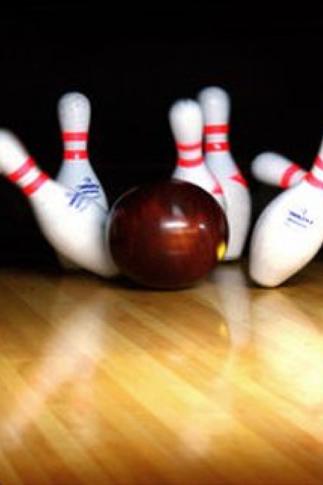 Боулинг клуб «White Ball» Выбей страйк с ПреКрасной кеглей