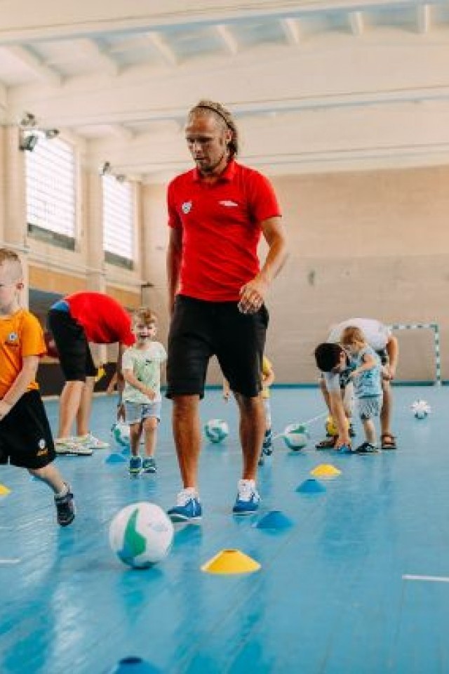 Футбол в Детском футбольном клубе «EasyBall» на Левом берегу