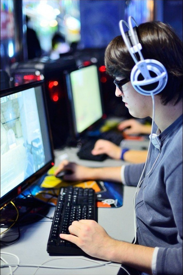 ASUS CyberZone 