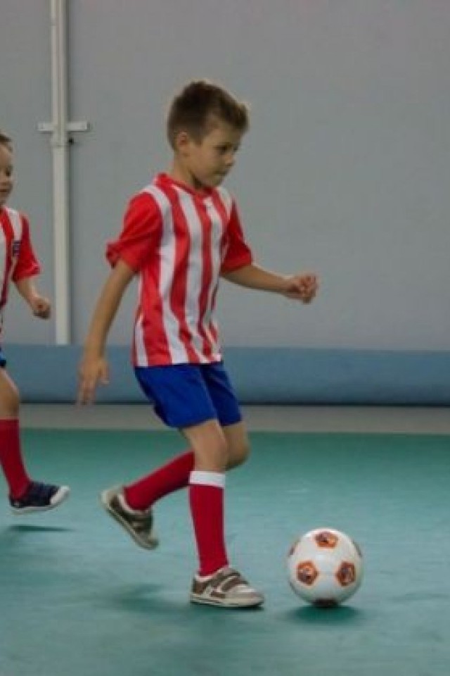 Футбол в детском футбольном клубе «Football Kids»