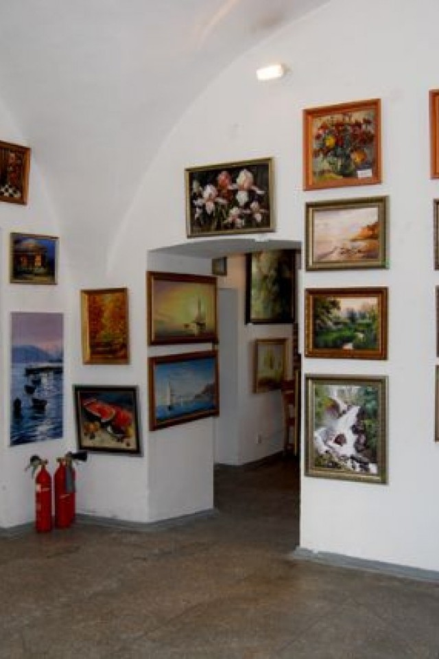 Tauvers Gallery International