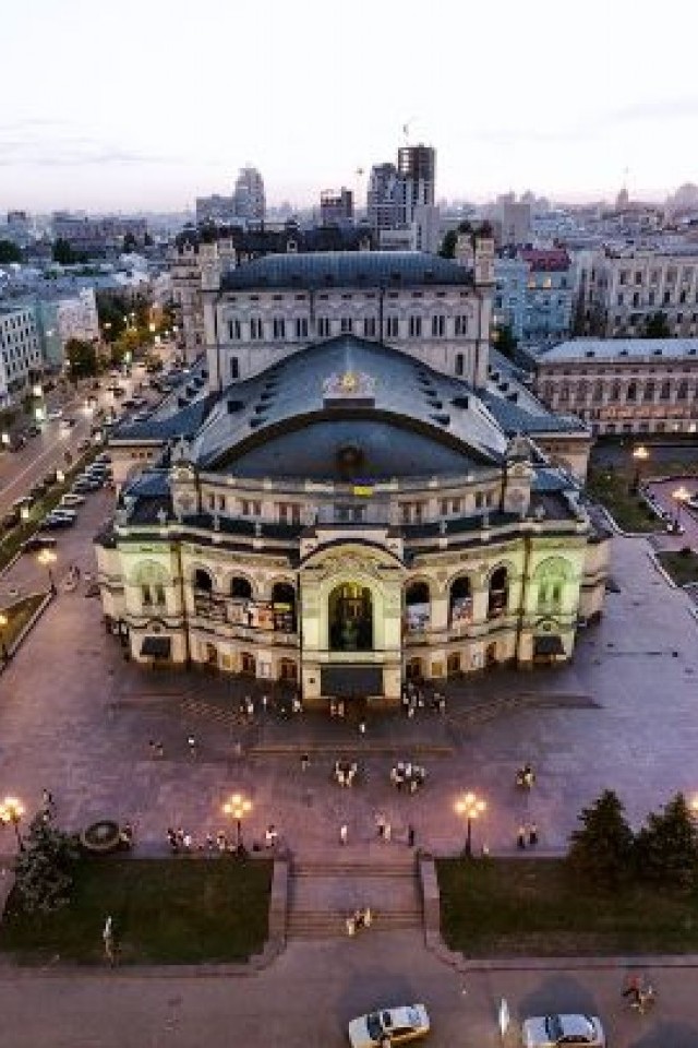 За кулисы киевской оперы