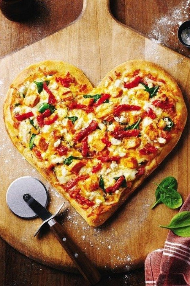 С пиццерией Marios Trattoria выгодно каждый день!