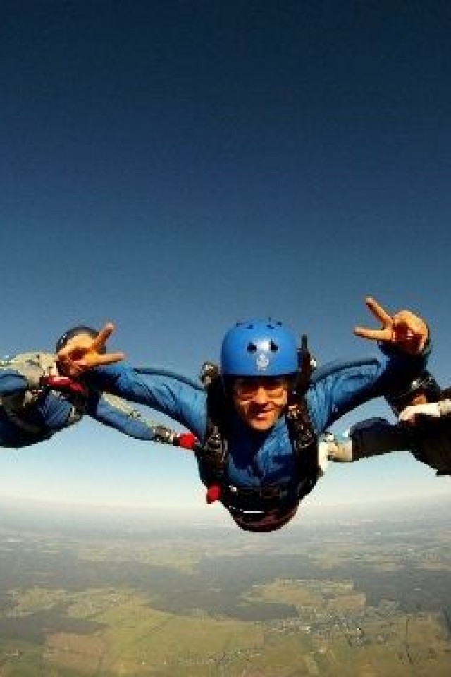 Прыжок с парашюта  в DropZone
