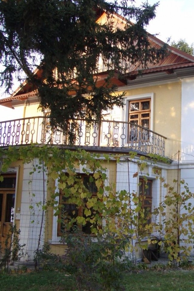 Літературно-меморіальний музей Максима Рильського